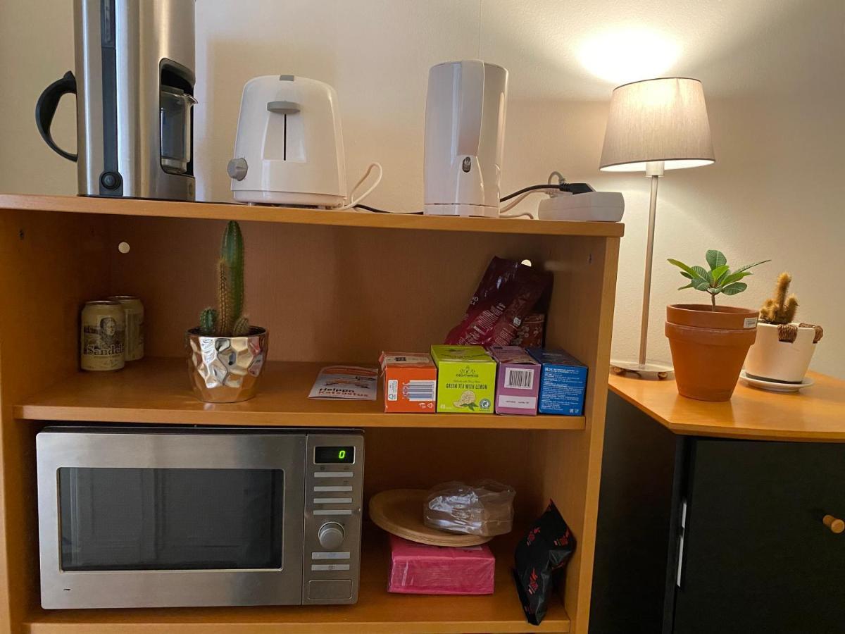 Private Near Metro Easy Access Location